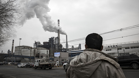 中国经济总量突破80万亿元