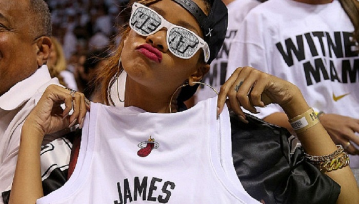 恩比德,蕾哈娜,76人,詹姆斯