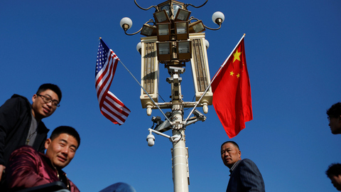 【界面评论】中美经贸关系是影响2018年中国经济的最重要变量