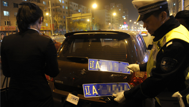 人民日报刊文谈东北近日热点事件不断：期待有所触发有所推动