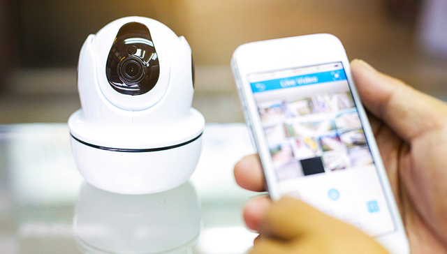 摄像头,楚门的世界,现实版,智能,安全隐患,叫卖,安装,网络,失控,上演