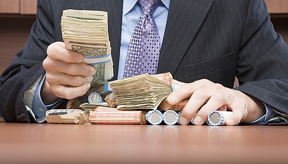 承认资金流动性出问题 海航加速出售海外资产