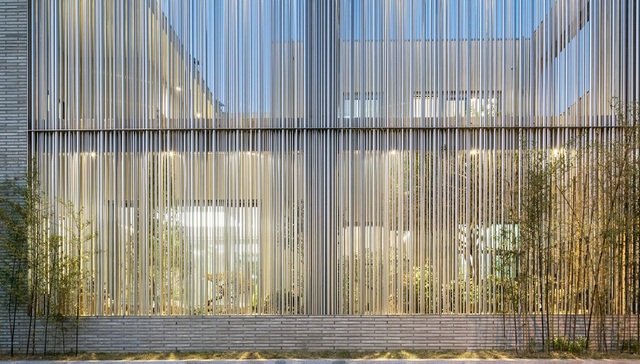 设计宅 | 韩国建筑工作室打造一间“钢墙”花园住宅，都要考虑哪些因素？