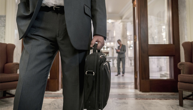 投资人,美国国会,美国大使馆,美国政府关门,面试,美国媒体,区域中心,,,美国时间,政府工作人员