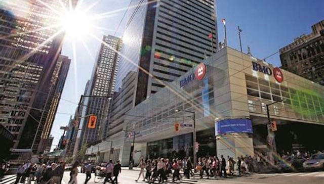 特朗普发话缩减H-1B签证后  加拿大或成最大收益方