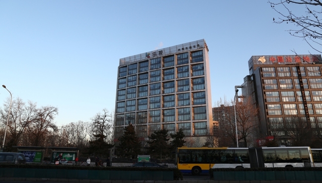 爱尔眼科,一般抵押权,眼科疾病,大厦,抵押权人,变身,孙宏斌,接盘侠,剧情,流拍