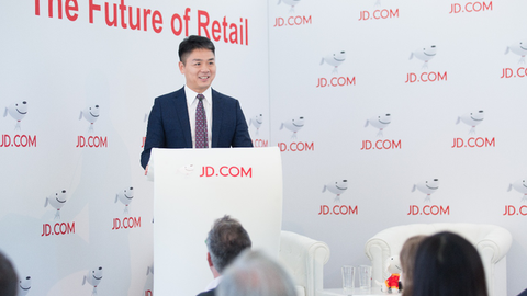 刘强东：在章泽天提议下 京东物流车将全替换为电动车