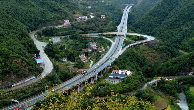 去年陕高速公路完成投资88.30亿元 减免通行费12.9亿元