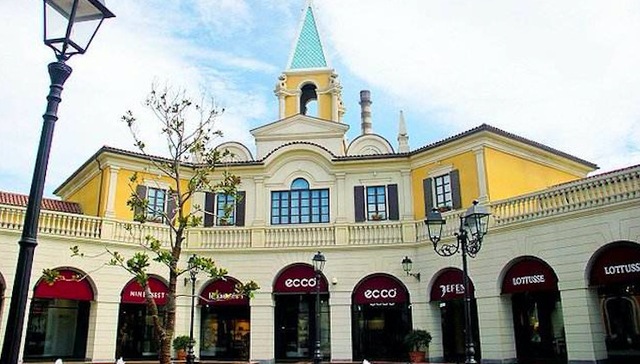 奥特莱斯，佛罗伦萨小镇