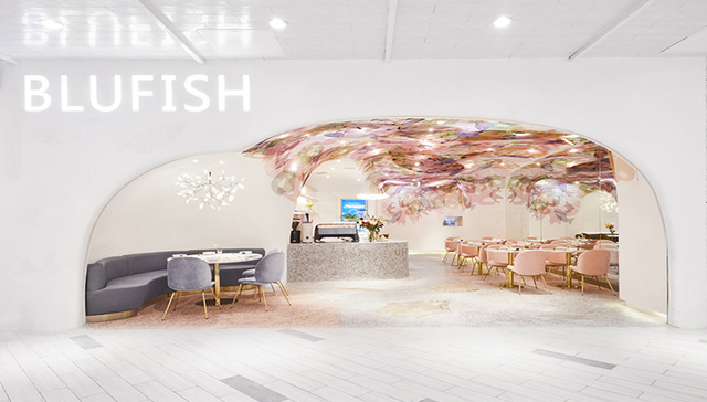 听说北京这家餐厅带来了地中海的风，设计成了“水下”网红餐厅