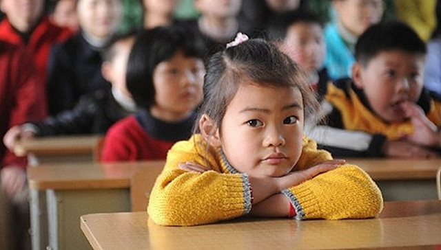 深圳放宽非深户籍儿童入学条件 专家：未来应逐步取消入学门槛