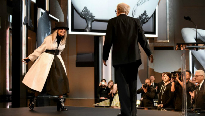 黛安·基顿声援伍迪·艾伦：我会继续相信他