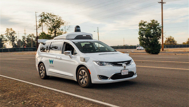 自动驾驶竞争态势初露端倪 科技巨头与汽车制造商谋求深度合作