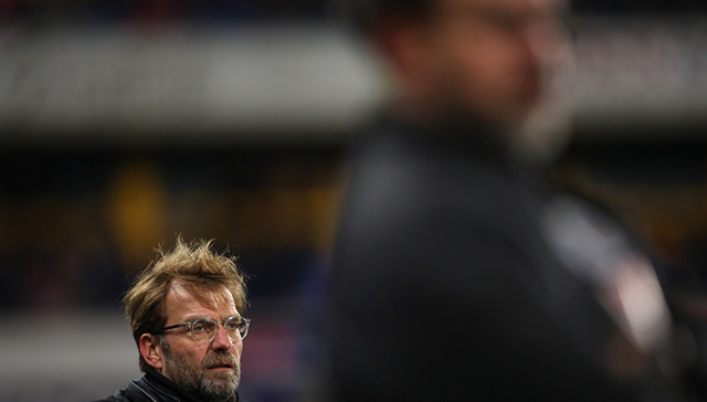 【体育早报】阿森纳爆冷、利物浦完胜 上港&权健晋级亚冠正赛