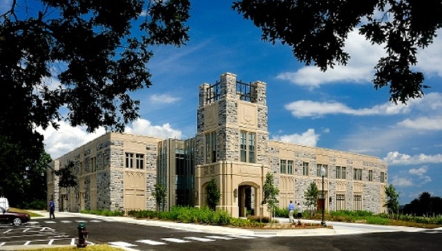 中国留学生非法持枪在美被捕 曾想购买5000发子弹