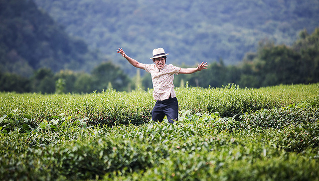 山下智博,日本人,搞笑博主,宅男,B站,屌丝文化,人气up主,旅游