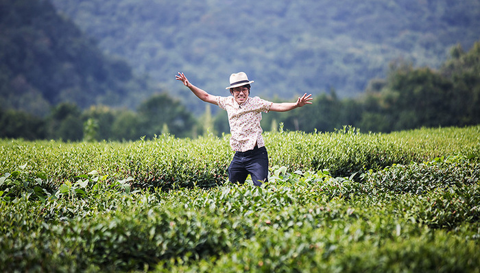 山下智博,日本人,搞笑博主,宅男,B站,屌丝文化,人气up主,旅游