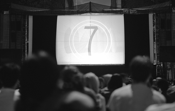 电影市场,年报,电影票房,中国电影,hoWide,市场份额,院线,市场总量,芳华,战狼2