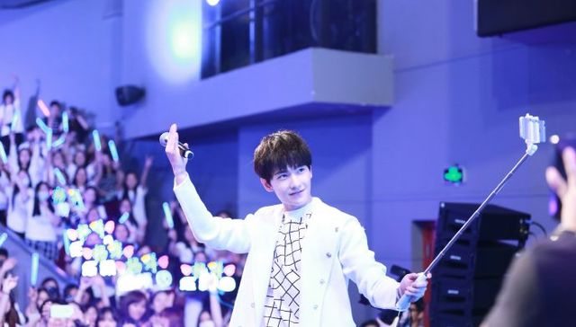 粉丝,部落,杨幂,Amuro,支付宝,长脸,转载,前任3,魔兽世界,共同体