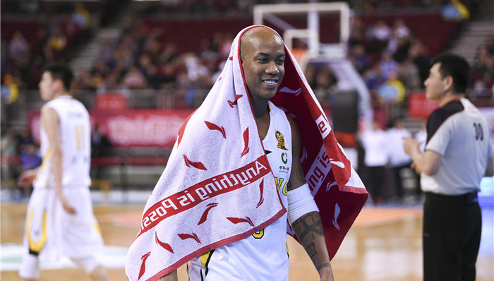 【体育晚报】马布里宣布即将退役 2018赛季足协杯抽签揭晓