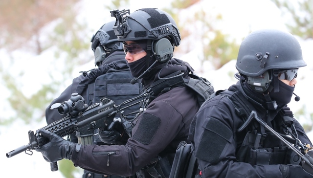 个人信息,青瓦台,军方人士,服务器,士兵,韩国日报,,,陆军少将,诈骗犯罪,视频