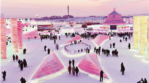 东北三省大力发展冰雪旅游产业 用暖元素盘活“冷”资源