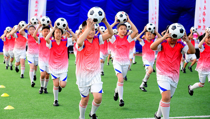 足球发展,篮球全明星赛,足球学校,体育项目,踢球,足球俱乐部,支招,大牌球员,体育产业,斯诺克