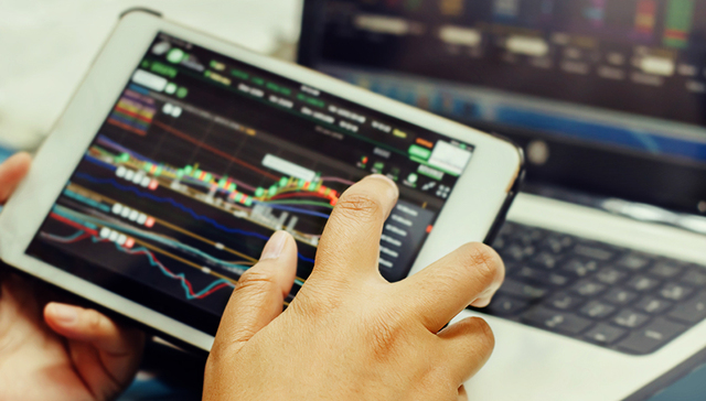 1月股票型基金红黑榜：万家消费成长拔得头筹 银华信息科技量化得分最低