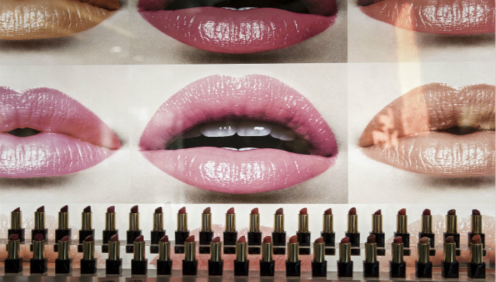 美妆产品,社交媒体