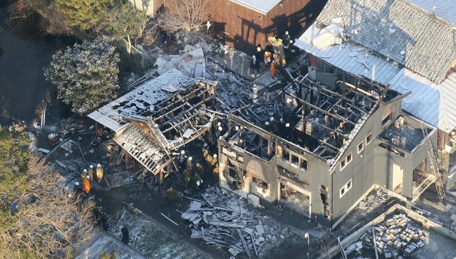 日本直升机坠落瞬间视频曝光 “倒栽葱”式3秒落下