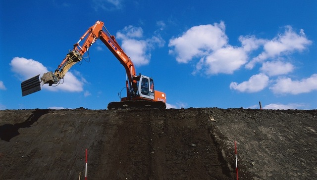 【财经数据】人民币兑美元升破6.26 1月挖掘机械销量同比涨135%