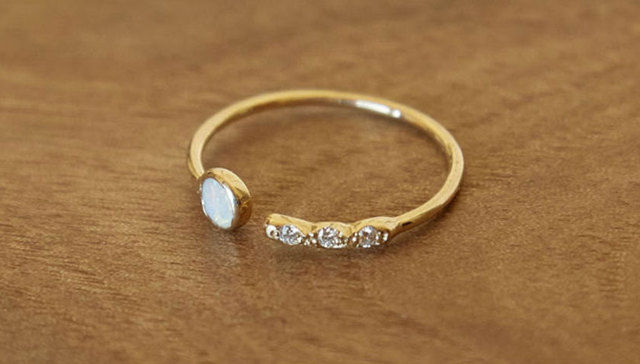 旧电脑做的戒指，比纯金的还精致