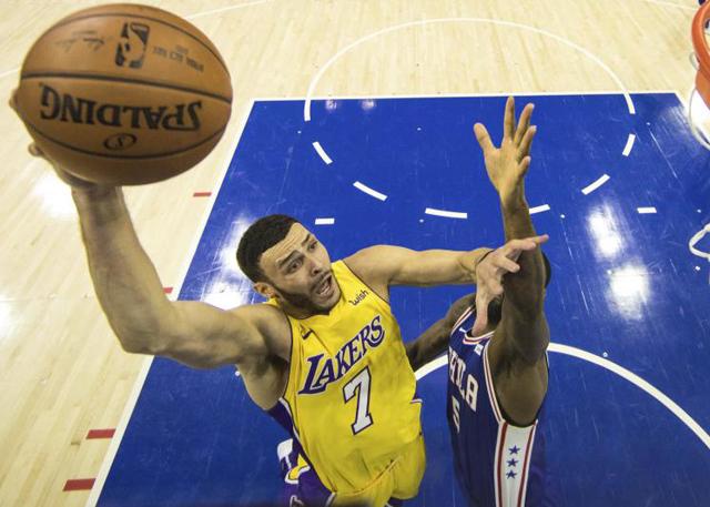 观点：疯狂操作后 骑管提前做詹皇离队准备