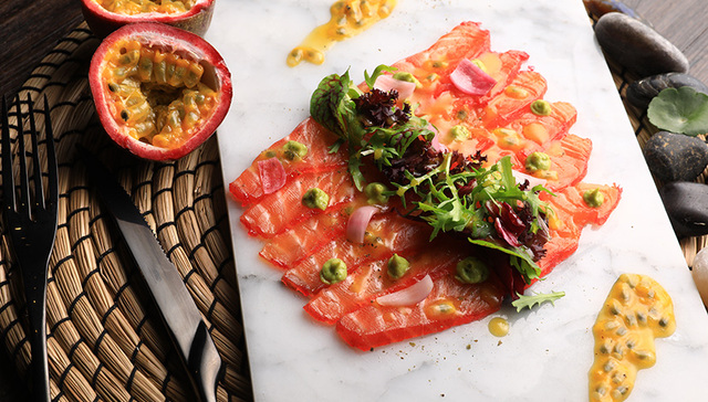 西单大悦城这家新开的西班牙餐厅挺适合约会，关键词是高颜值和分子料理