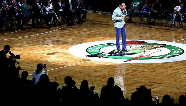 【体育晚报】皮尔斯34号球衣退役 中国足协公布调解费细则