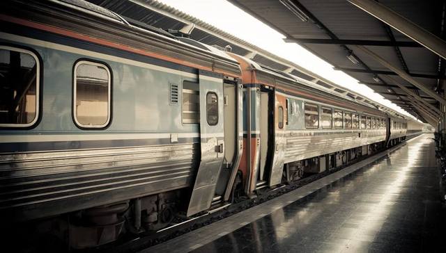 春运返程期间 北京地铁三条线首班车时段增开临客