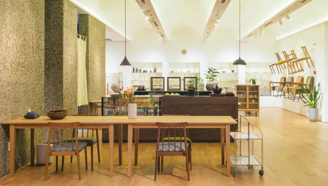 大师级的碟碗配甜品咖啡，国内极简鼻祖失物招领也跨界了