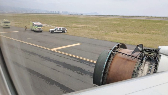 美联航,发动机,引擎,迫降,波音,惊魂