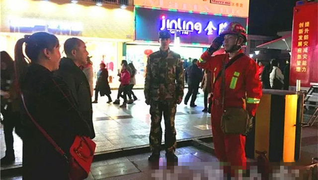 消防员,除夕夜,空气污染,庙会,机动车,羊肉串,烟花爆竹,禁燃令