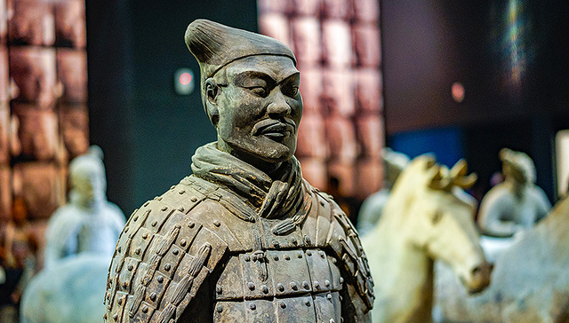 手指,Rohana,游客,中国兵马俑,美国联邦调查局,报料,信使邮报,每日邮报,自拍,陶俑