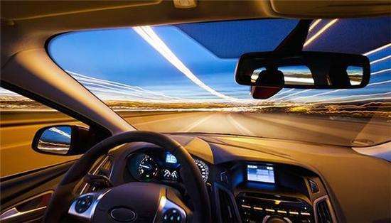 自动驾驶：造车新势力角力传统车企，今年将迎交付大考