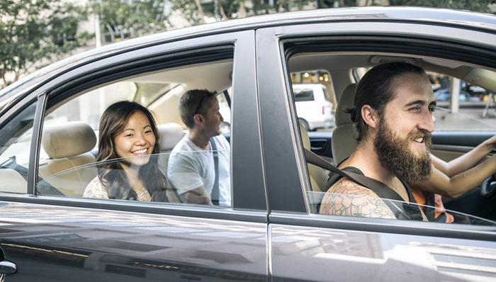 Uber测试站点拼车服务 与公共交通竞争