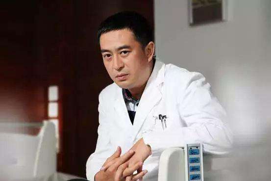 医生都是被耽误的段子手