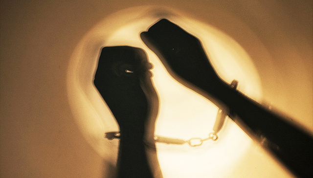 男子,抗日,拘留,军装,点击查看,前摆,报料,新闻,全文,责任编辑