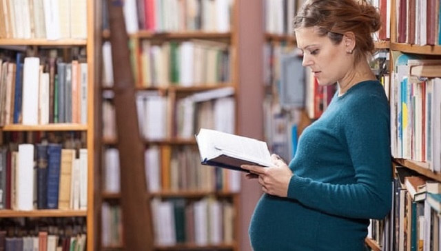 为什么文学作品总是忽视怀孕？