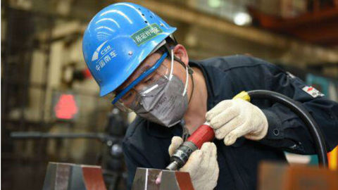 【中国梦·实践者】宁允展：研磨高铁的毫厘之间