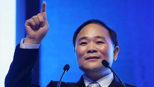 李书福：从汽车“疯子”到“教父”