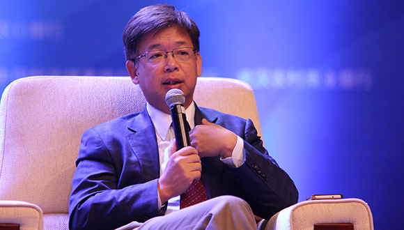 黄益平谈金融委运作构想：统一标准、全覆盖和政策协调