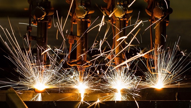 2月财新制造业PMI创半年新高 企业看好经营前景