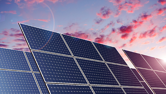 【财经24小时】国务院36项年度指标圆满完成 中国将严控新上马光伏项目